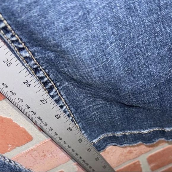 SILVER JEANS Women's Size 28x33 PICA Denim Straight Leg Medium Wash Blue Stretch - Picture 9 of 10